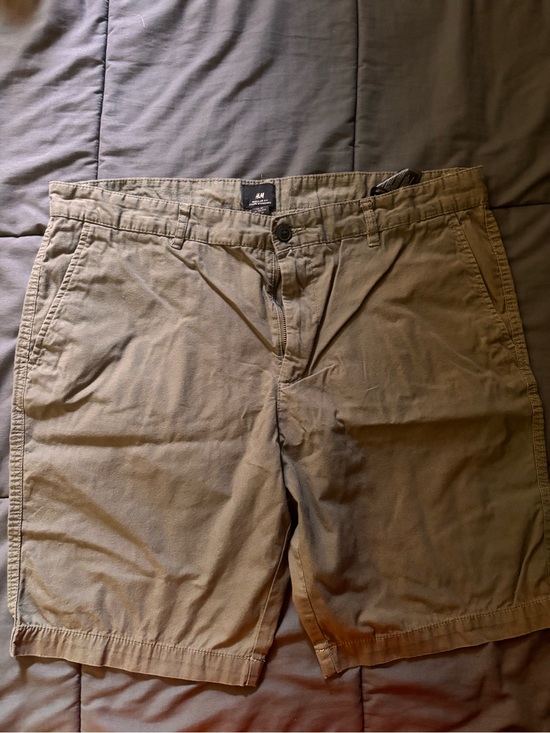 H&M Other - H&M Men's Olive/Tan Flat Front Cotton Shorts